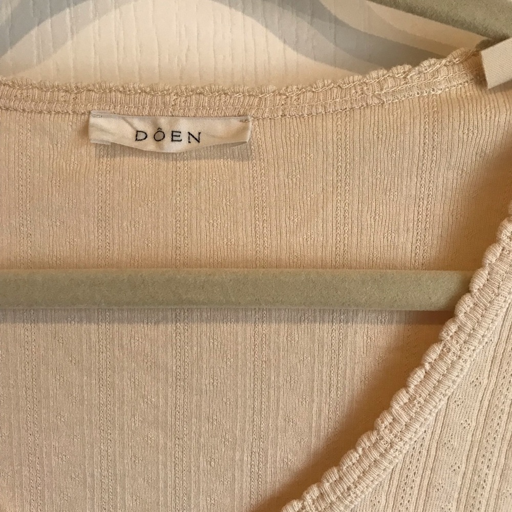 DOEN Pointelle Henley Scoop Neck Tee w/ Rainbow Trim in Salt Oatmeal Cream Sz M - Picture 4 of 11